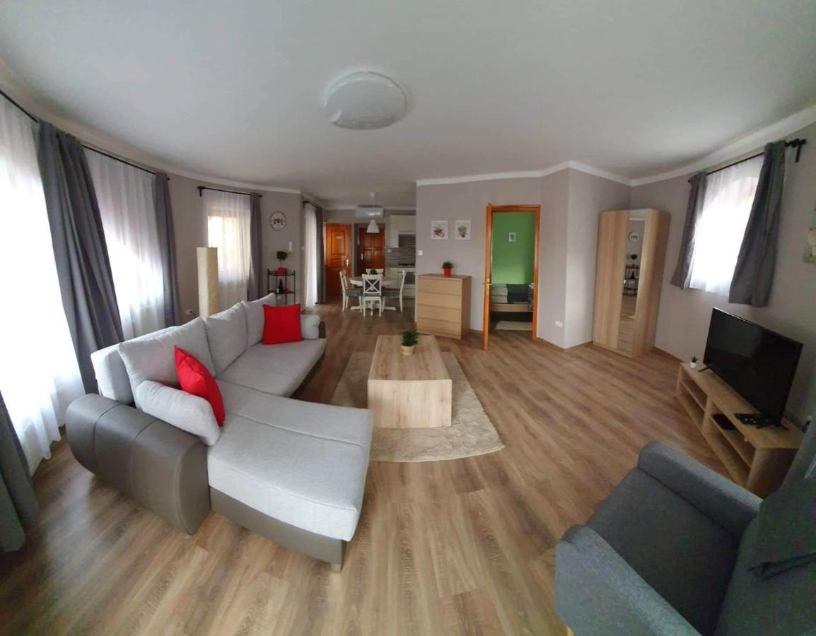 Pannonia Apartman Esztergom Exterior photo